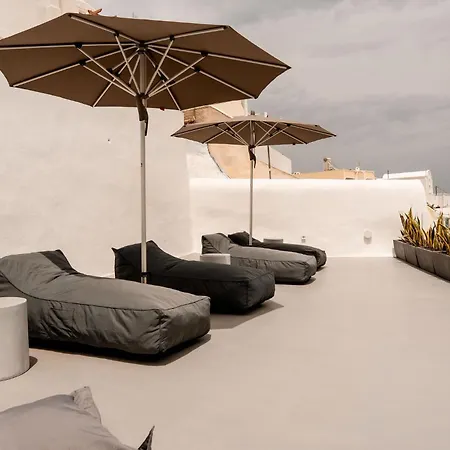 Villa Karterados Suites דירה קרטראדוס
