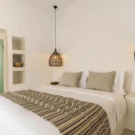 Villa Karterados Suites * カルテラドス