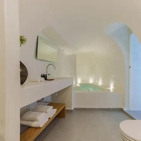 דירה Villa Karterados Suites *